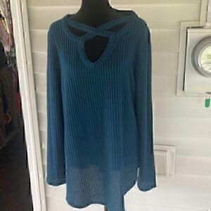 NWOT Maurice’s size 0 24/7 top   